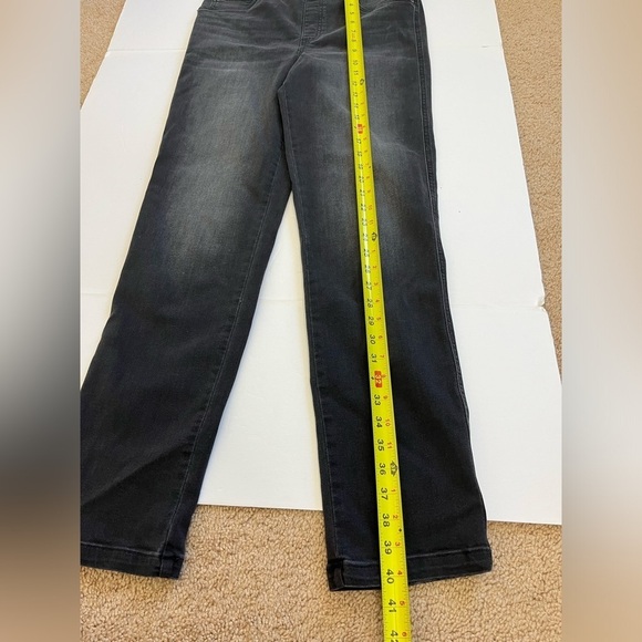 Spanx Straight Leg Jeans Vintage Black Size Medium Pull On - Picture 6 of 10